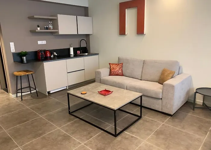M17 Studios & Suites In The Heart Of Athens
