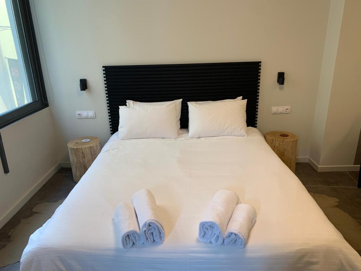 Apartment M17 & In The Heart Of *