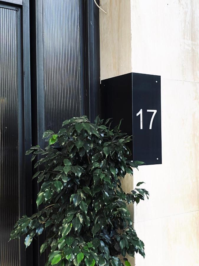 M17 & In The Heart Of Apartment *